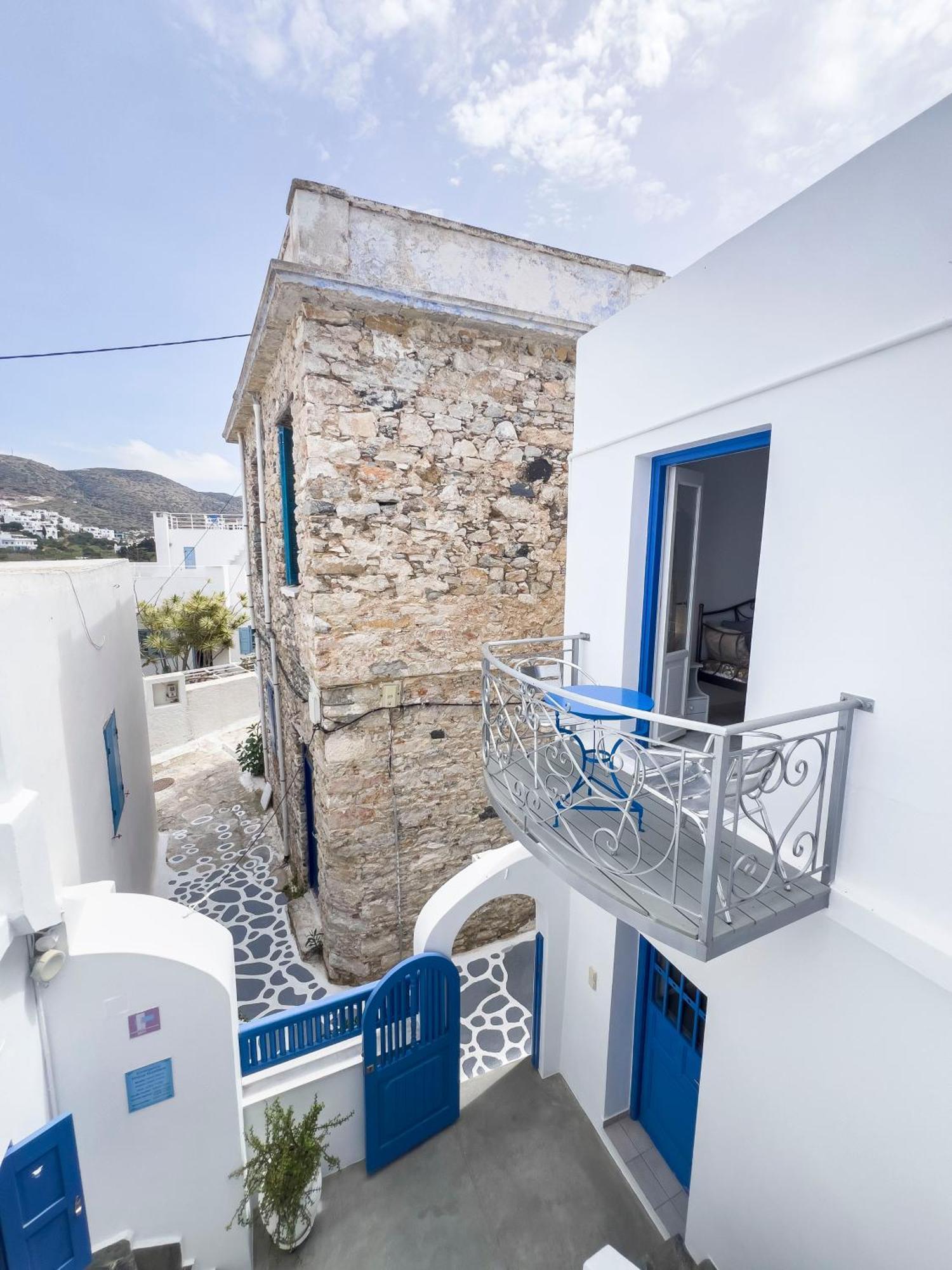 Pension Barbara Katapola Exterior photo